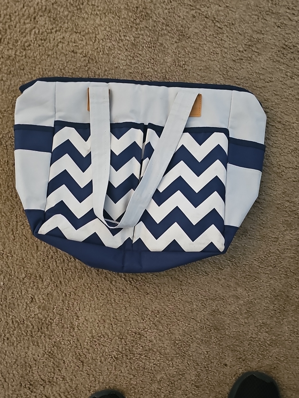 1 Cooler Bag For Groceries Or Outings